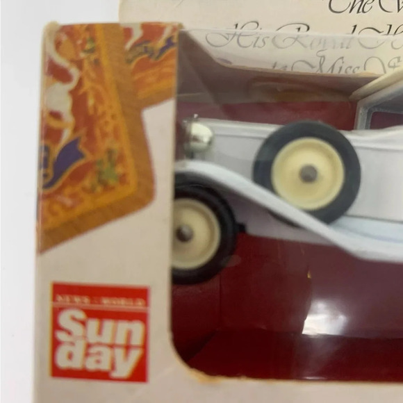 Lledo Diecast Car Limo Royal Wedding Of Prince Andrew & Sarah Ferguson 1986 NIB - Picture 5 of 6